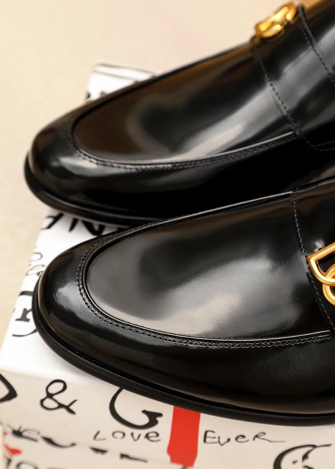 Men's clothing and shoes 💰480 💐DG top quality🔍🔍Men's new leather shoes🚹Sold simultaneously at counters⚠The uppers are imported open-edge beaded cowhide leather uppers from Italy, fully imported cowhide leather lining + classic hardware buckles, completely 1⃣️to 1⃣️reproduction🇮🇹💪💪, ⚠ Sole: The original sole is specially provided by the original factory. The exclusive movable molded sole is super comfortable. ⚠The original factory follows the order, 🔍🔍high quality, you can enter and exit the counter at will, welcome to compare⚠Size: 38-44 (45.46🉑️Customized)